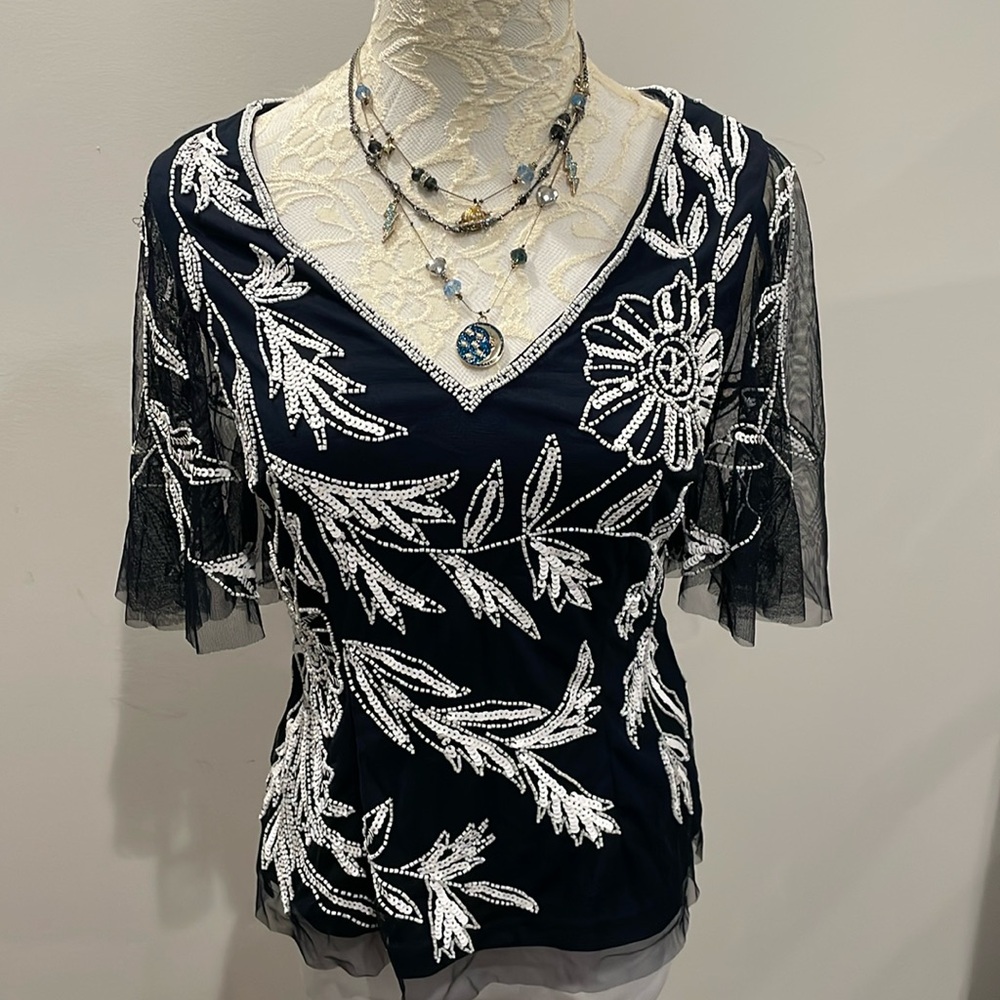 Adrianna Papell | 2 | NWT | Stunning dark navy dressy top white beading